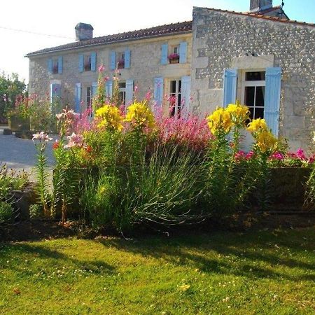 Chambres D'Hotes Domaine Le Fragnaud Saint-Porchaire Екстериор снимка