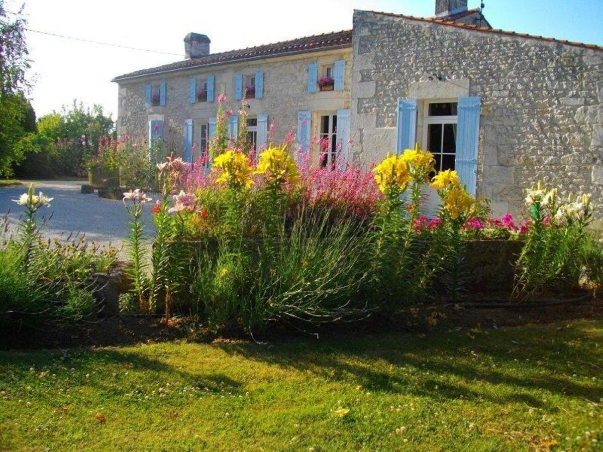Chambres D'Hotes Domaine Le Fragnaud Saint-Porchaire Екстериор снимка